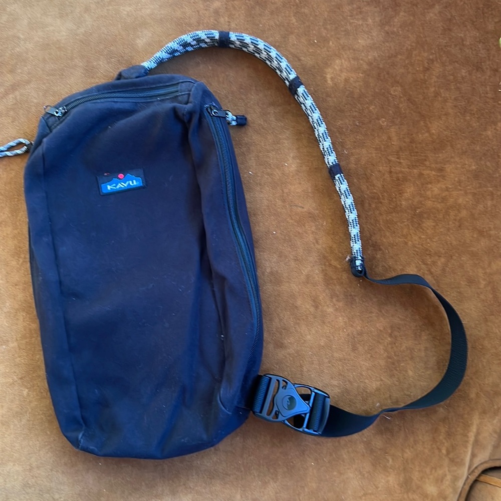 Kavu Black Sling Bag Nylon
